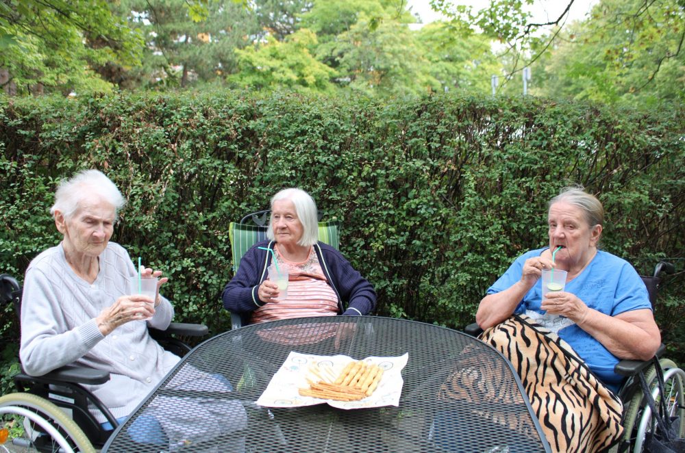 Happy Hour (45)